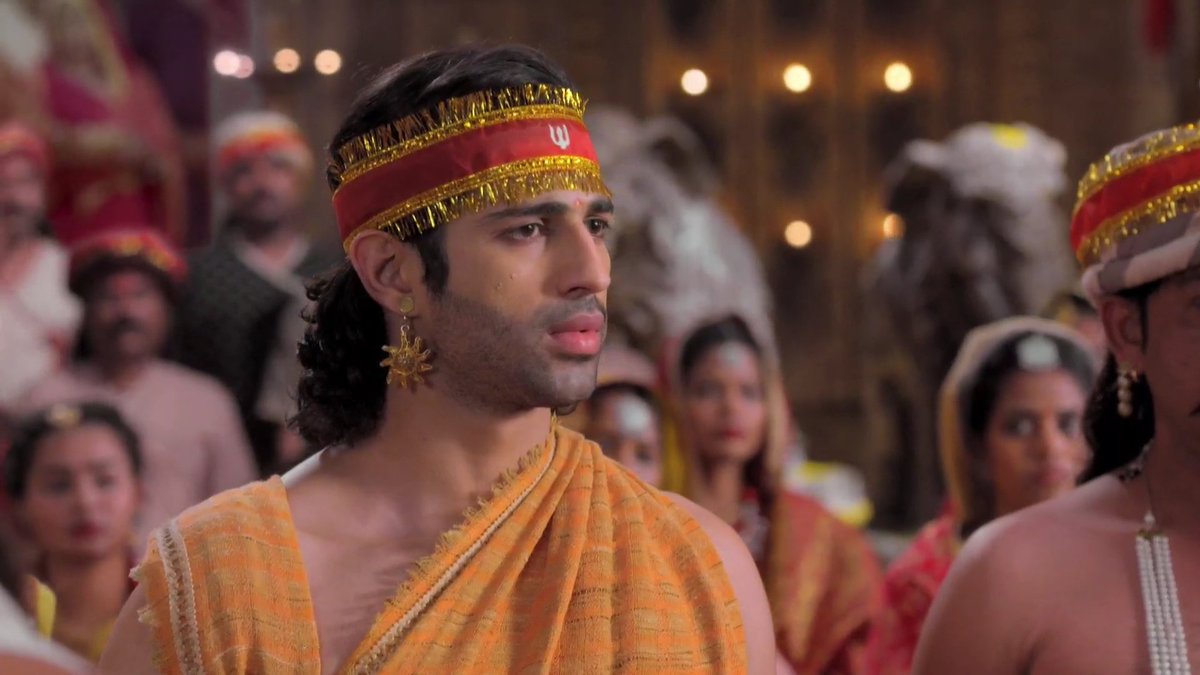 kittukidhun's tweet photo. #KarnSangini Epi60 Moments:
•Saas-bahu escapade•
#Radhama stages an escape for #Uruvi &amp; then we get saas-bahu milan🙄 
Uruvi declares she won't let anyone come between #Karn &amp; herself again😔
#TejasswiPrakash #AashimGulati 
P.S. Nice to see Karn's praja starting to accept him😌 https://t.co/hobEJnnL2c