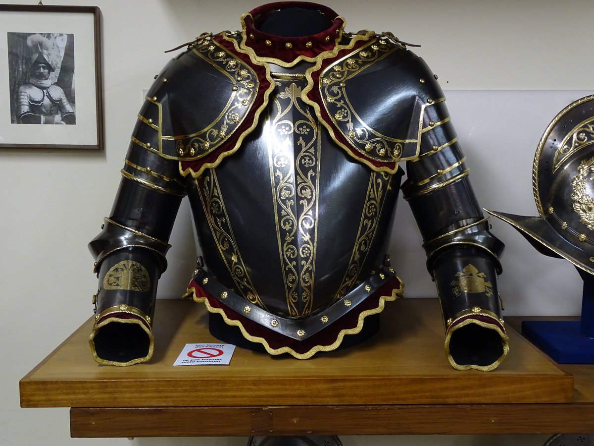 The armour and helmet of the Colonel and Lieutenant Colonel of the Swiss Guard. They have embossed on them the individual coats of arms of the Swiss officer and of the Pope that he serves (ie Pope Francis)
