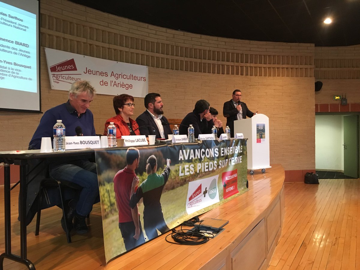 Célia Rumeau (@rumeaucelia) on Twitter photo #ECA2019 La <a href="/FDSEA09/">FDSEA Ariège</a> et les <a href="/JeunesAgri/">Jeunes Agriculteurs</a> réunissent près de 300 personnes à leur meeting #Ariege « Combattons l’abstention et partageons notre vision » en présence de @ChLambert_FNSEA #ECA2019 La <a href="/FDSEA09/">FDSEA Ariège</a> et les <a href="/JeunesAgri/">Jeunes Agriculteurs</a> réunissent près de 300 personnes à leur meeting #Ariege « Combattons l’abstention et partageons notre vision » en présence de @ChLambert_FNSEA