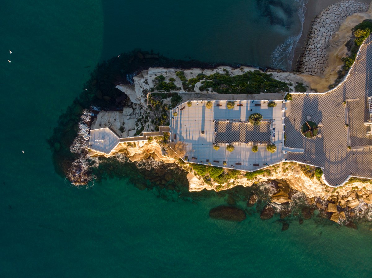 Great aerial shots of #Benidorm this morning 😁

<a href="/FeticheBenidorm/">HotelFeticheBenidorm</a> <a href="/medinahoteles/">Medina Hoteles</a> <a href="/medplaya/">Medplaya.com</a> @PortHotels <a href="/campingalmafra/">Camping Almafra</a> <a href="/BenidormChat/">Benidorm</a> <a href="/benidormhoteles/">Hoteles Benidorm</a> <a href="/HotelBenidormDF/">Hotel Benidorm CDMX</a> <a href="/BenidormDirect/">Benidorm Hotels Apartments</a> <a href="/benidormbeni/">Benidorm Shuttles</a> <a href="/BenidormHostel/">Benidorm Hostel</a> <a href="/Benidormaldia/">BENIDORM AL DÍA</a> @BenidormDaily @BenidormFans1 <a href="/BenidormTVshow/">Benidorm</a>