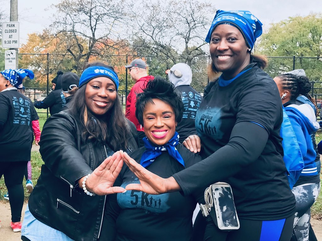LmarieAsad's tweet photo. @dstinc1913 Delta's are employed in every level in the field of health care. The ladies of Delta Sigma Theta Sorority Inc. at @BCBSIL work and volunteer serving communities across Illinois. We also gather to fellowship quarterly downtown.
#DST106Challenge
#DeltasAtWork 👠
#DST1913 🔺️❤ https://t.co/dFXfVAJERz