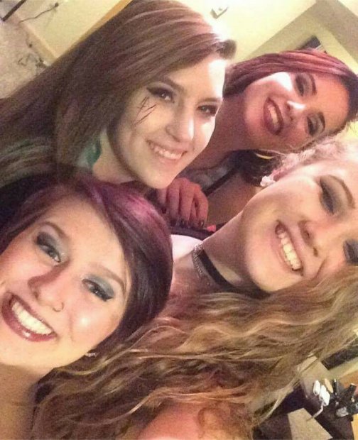 Shop4Supplement's tweet image. These Girls ROCK!!! dld.bz/f8YeQ The next BIG Band!!!