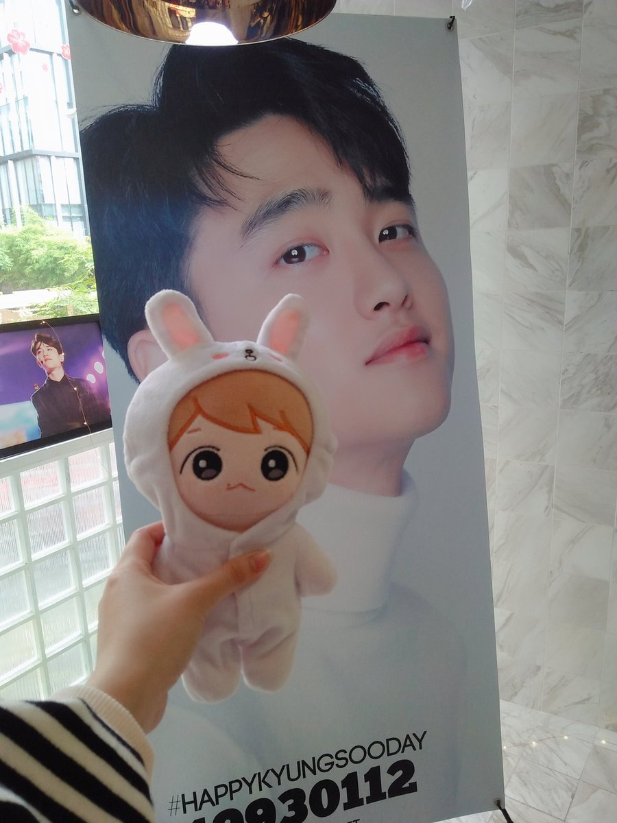 kim_woon0506's tweet photo. Cục cưng Riri đi sinh nhật chú Tú ~
Cám ơn @EXODOVietnam
đã tổ chức project này😍😍
#PrinceKyungsooDay #KhanhTuParty #HappyKyungsooDay #JustDoIt #teamHCM https://t.co/eXlajt6liH