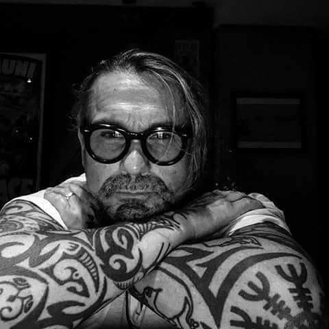 _KRDesigns_'s tweet photo. #suttersaturday just want to show de love to the awesomeness creater of @sonsofanarchy & @mayansfx ....😁😄
If it wasnt for him an Elgin we wouldnt have been able to see these wicked shows . @sutterink https://t.co/YMPN9UjhJH