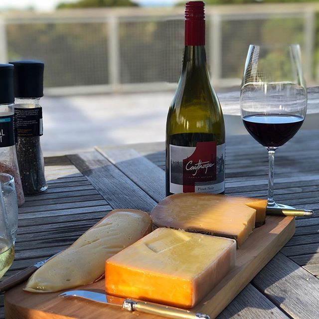 sasanof's tweet photo. Relaxation time with @caythorpefarm #pinotnoir #kaiwakacheeseshop #ternpoint #summer #beach #goodliving https://t.co/mKxBHbb8Ms https://t.co/p3iIxc93Ge