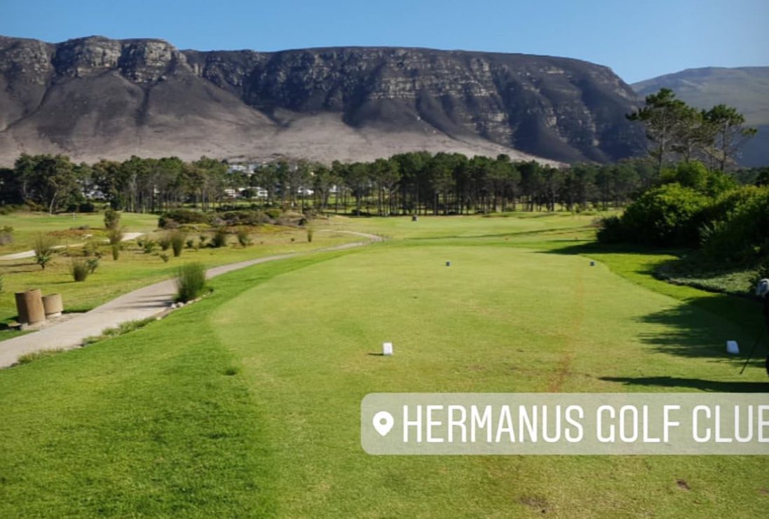 Jambles's tweet photo. Mountain in Hermanus got seriously baked yesterday by the fire... #HermanusFire https://t.co/v5dK6KuZgL