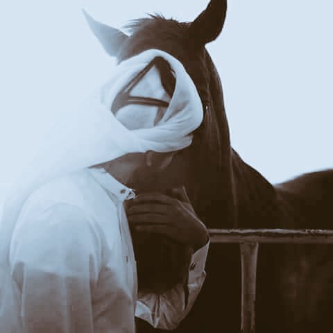 999eeeh's tweet photo. تمركز غلاه بوسط قلبي وسم الحال
وانا اللي ذبحني زين حكيه ومنطوقه

سلامي يزوره كلما شفت له مرسال
ومامر طيفه لي ومالاق لي ذوقه

أشتقت له وأشتاق لي والهواء قتال
وبعد المسافه بس الايام ملحوقه https://t.co/nqZPn7qOn8
