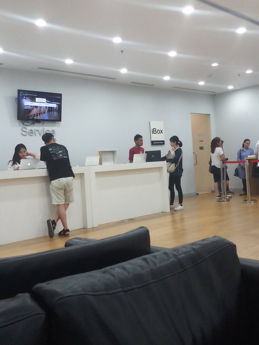 ranDyfadlila's tweet image. Nunggu lagi ...huff.

#ServicePoint