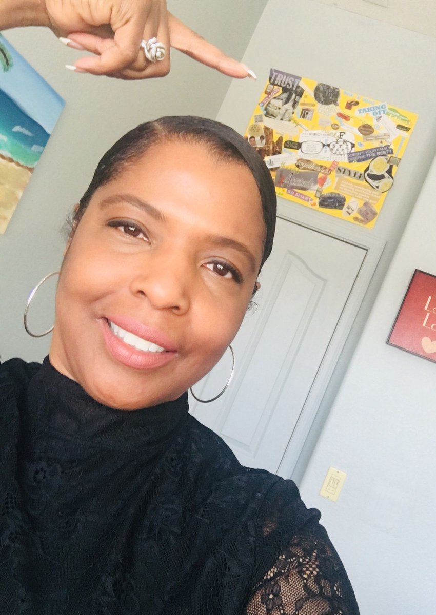 CoachCrystal1's tweet photo. Practice what you preach! I can’t wait to create my 2019 Vision Board! IMPACT 2019 and Join the party!🥳
Saturday, January 19 11-1pm
1141 e. Jefferson Phx
$20 please RSVP by 1/17-Message me if you are interested!😊🎉 https://t.co/brP3CDWjFw
