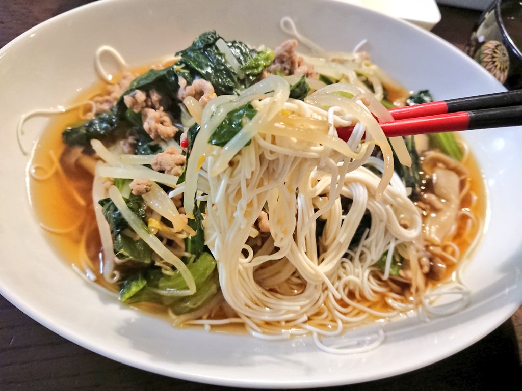 落合福嗣 コンビニの豆腐そうめんアレンジ もやししゃきしゃきうまーー