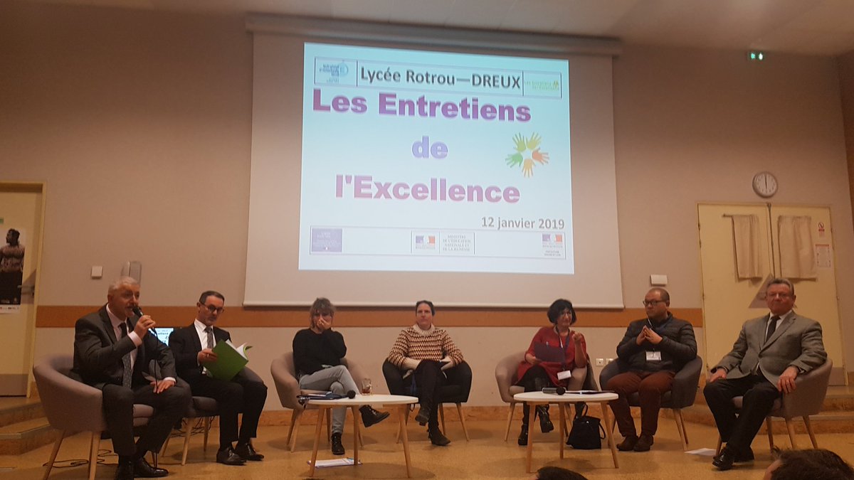 nicochung's tweet photo. J'interviens ce matin à "La preuve par Dreux" pour @Les_EE. Rencontrer les jeunes pour faire tomber les barrières d'accès à l'excellence. Amphi comble au lycée #rotrou.
Avec @GerardHAMEL28 @prefet28 @MazarinePingeot @medhi @jeanmicheldjian https://t.co/5FgQk5a1pW