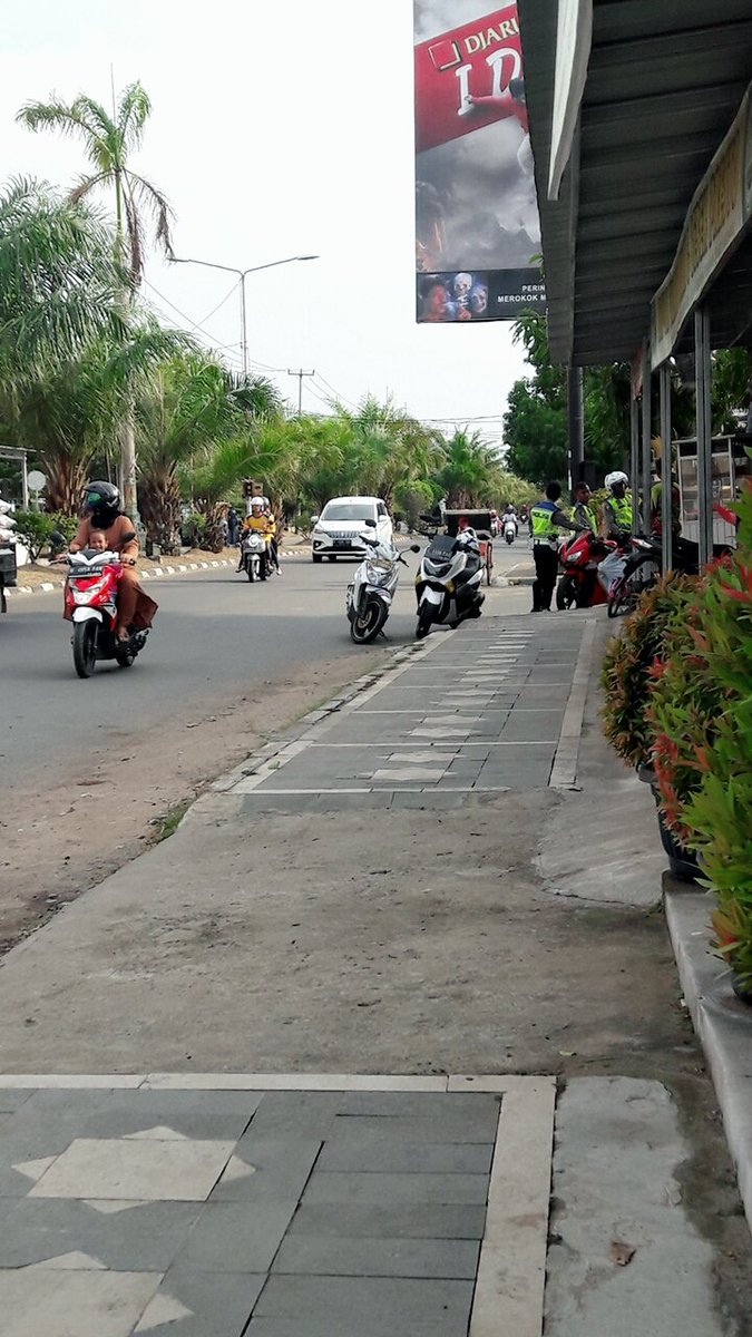 Ada Rajia di jalan kepandean <a href="/kotaindramayu/">Kabupaten Indramayu</a> Hati" yang Mau pada Otw 😂 #Now pkl 16.08