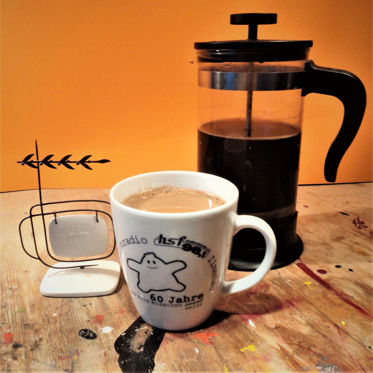 Guten Morgen alle Zusammen. Es riecht nach #Kaffee im neuen Hauptquartier des #BVClub13. Im Club scheint wieder Leben einzukehren.