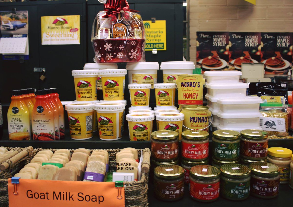 OntSouthwest's tweet photo. #DYK there's a number of #FarmersMarkets open year round in #OntSW? Pick up your fresh & local products at Saturday markets in Woodstock, Sarnia & London https://t.co/zq6Iv3mzag https://t.co/z4lJc5o5Wj