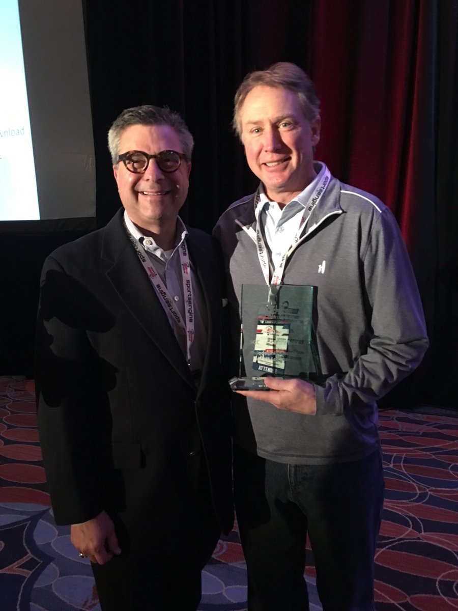 Steve Kirr presenting the Homer R. Schwartz Chapter Leadership Award to Scott Growney. Congratulations and thank you to Scott!