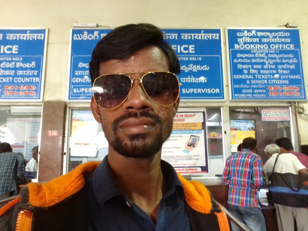 mujeeb_pvsindhu's tweet image. Hi Friends👋👋