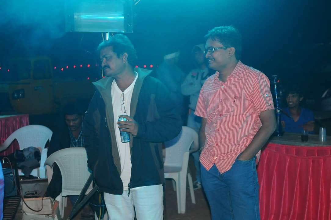 MChimmani's tweet photo. జీవితంలో ఒక్కసారిగా ఊహించనివీ, జరకూడనివీ జరిగినప్పుడే అసలు జీవితం ఏంటో తెలుస్తుంది. జీవితంలో ఏది ముఖ్యమో తెలుస్తుంది. 

#SrinivasChimmani #18Jan1978 #16Dec2018 
#PicWithMyYoungerBrother https://t.co/kJvJaZWPMB