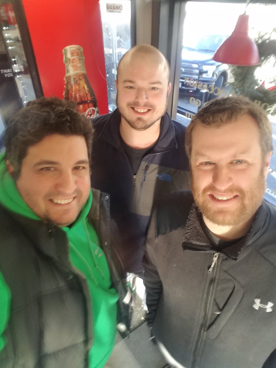 DomSportsDesk's tweet photo. The team at @supersubbeverly @GDTSports #onegreek #twosicilians https://t.co/0IE9sci62o