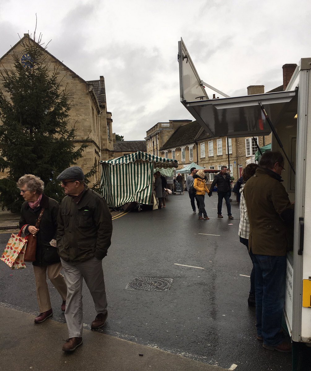 Sarie1108's tweet photo. Good to be in Oundle on Farmers’ Market day (although I got caught in the middle of 200 students coming out of class !!) 1 of 2 #oundle #farmersmarket #croissants #fishstall #oundleschool https://t.co/ch2wU4HhZx
