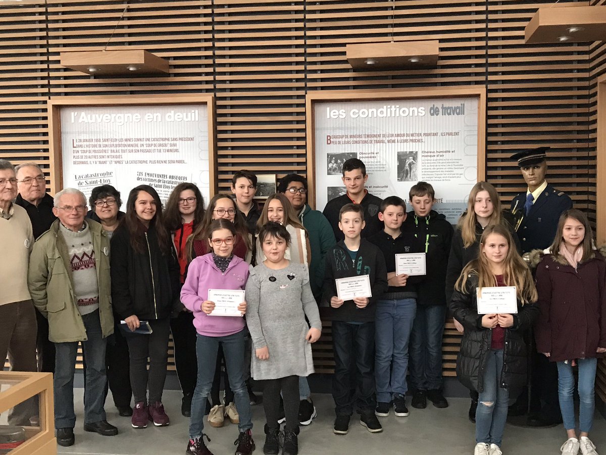 CollegeEloy's tweet photo. Félicitations aux élèves de CM1 à 4eme des établissements de la ville pour leur participation au concours d’écriture organisé par l association du souvenir des mineurs de St Eloy les mines. Merci aux anciens pour leurs témoignages. Bravo à tous https://t.co/IdgZj8Z9K2