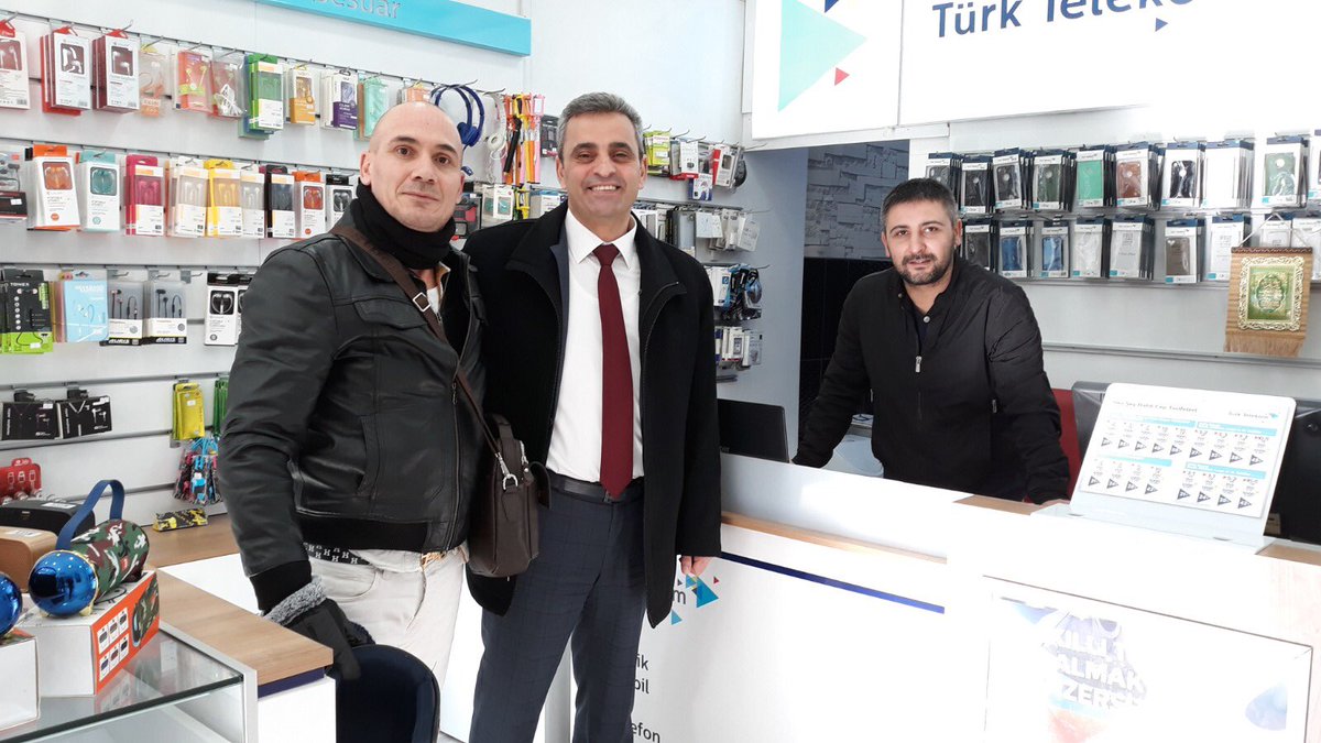 BayrameCelik's tweet photo. Zor durumda ki esnaflarımıza sıcak ilgilerinden dolayı teşekkür ederiz. https://t.co/utrXeLMVlB