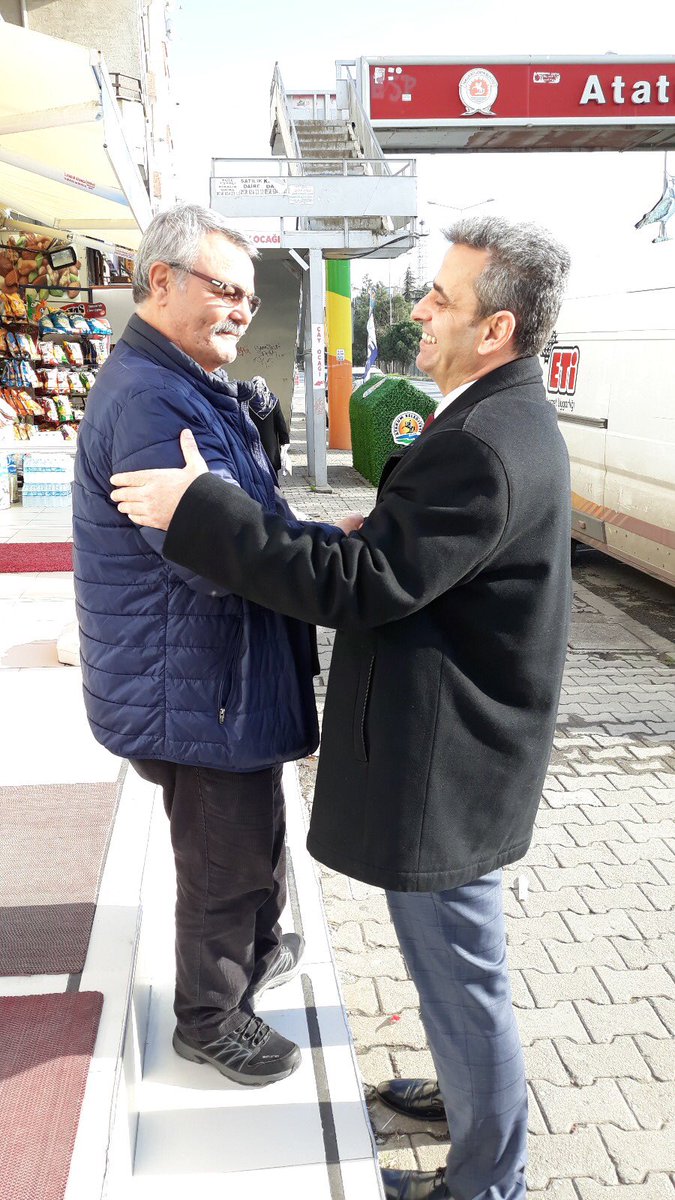 BayrameCelik's tweet photo. Zor durumda ki esnaflarımıza sıcak ilgilerinden dolayı teşekkür ederiz. https://t.co/utrXeLMVlB