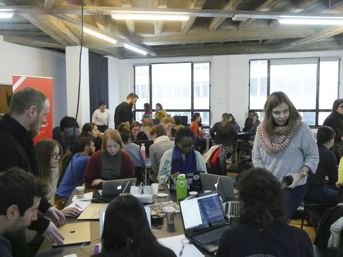 LeWagonBelgium's tweet photo. Shout out to @railsgirls_be 25+ #girls who came to learn some basics of #html #css #rails and their #coaches this saturday in our offices in @BeCentralBxl !! #fullsupport #womenintech https://t.co/POmJIsp3OY