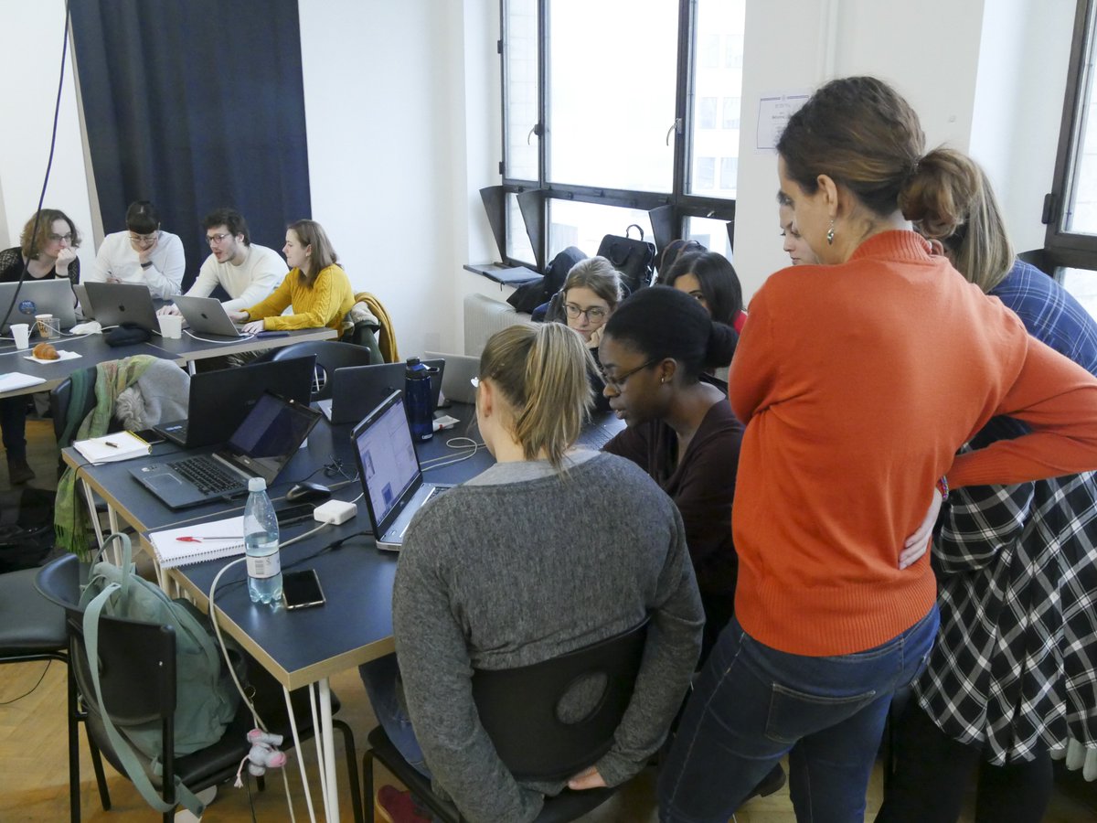 LeWagonBelgium's tweet photo. Shout out to @railsgirls_be 25+ #girls who came to learn some basics of #html #css #rails and their #coaches this saturday in our offices in @BeCentralBxl !! #fullsupport #womenintech https://t.co/POmJIsp3OY