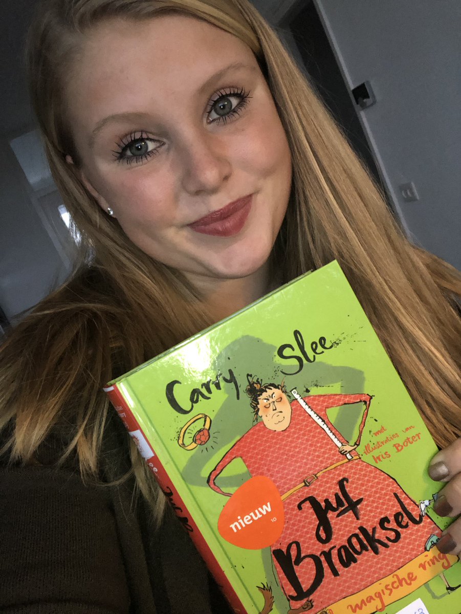 Nou @Myriam_Rijks, de <a href="/blauwaventurijn/">Blauwe Aventurijn</a> mag blij zijn met u als directrice. Met juf Braaksel (oeps, correctie: juf Brakel...) als directrice zou het een stuk minder leuk zijn op school! Een hartstikke leuk boek van Carry Slee, een van mijn favoriete schrijvers! #boekenbingo2019