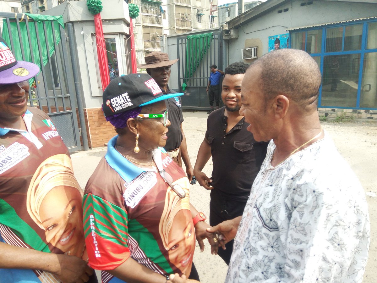 OmololaEssien's tweet photo. With the former House of assembly member, Honorable. Igbore.
#ForAGreaterLagos
#NextLevelLagos https://t.co/mXJNgrTpxB
