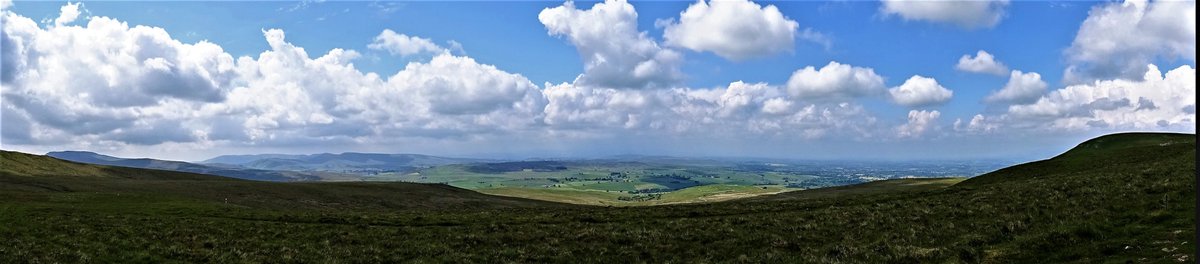 VisitUpperEden's tweet photo. The glorious #EdenValley and #WestmorlandDales #planyourstay #FamilyHoliday #WalkingHoliday #Relax #thechoiceisyours #yourtimetoexplore 😍 @EarthandClouds @ThePhotoHour #StormHour https://t.co/pinttg8JoC