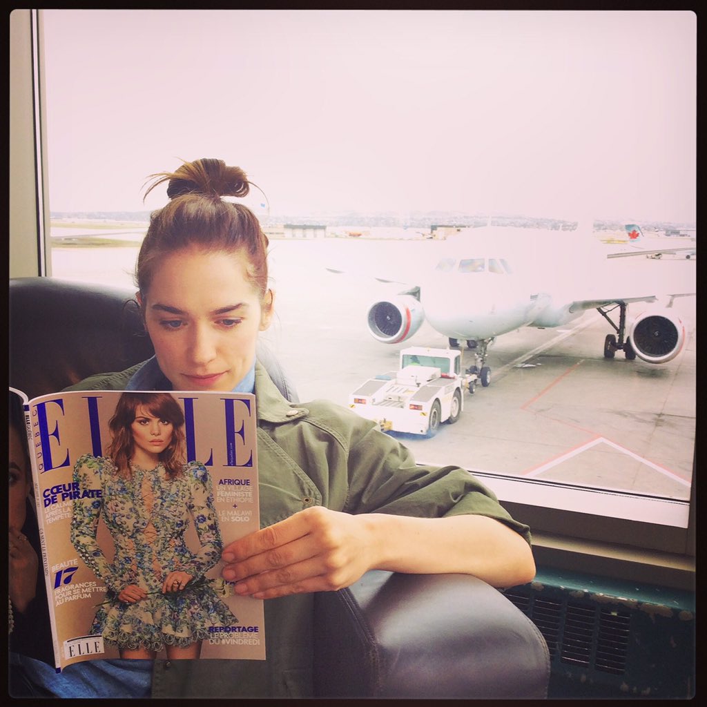 wynonna_smile's tweet photo. Happy #ScrofanoSaturday Earpers!!! 😁❤️ I love this Queen with all of my heart!!! 💕😍 Have an amazingly SMILEY day everyone! 😘💙💚💜 @MelanieScrofano 😊😆😄 https://t.co/4Onm81BJhn