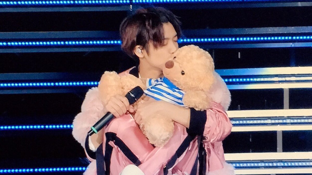 sochapi_'s tweet photo. 🐻ちゃんお迎えしてきたら想像以上に大きかった(⌯˃̶᷄ ⁻̫ ˂̶᷄⌯) #SGD #SOGOODDAY https://t.co/GKsvizXNnQ