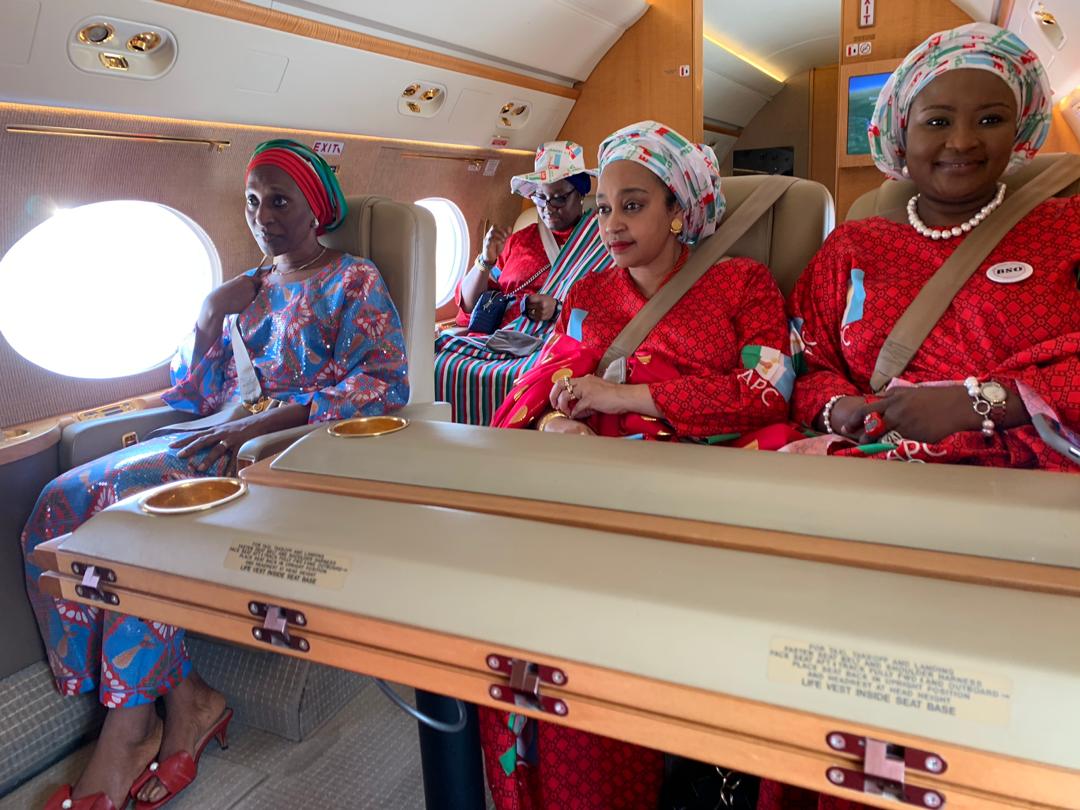Sb_kalgo's tweet photo. APC Women and Youth campaign train on the way to Owerri for South east rally led by H.E. Dr Aisha Buhari @aishambuhari represented by wife of VP Mrs Dolapo @ProfOsinbajo. Includes wives of Kebbi, Nassarawa, Borno, Kogi, and Edo state governors. @BashirAhmaad @DrZSB @APCNigeria https://t.co/gZwNSY3dlH