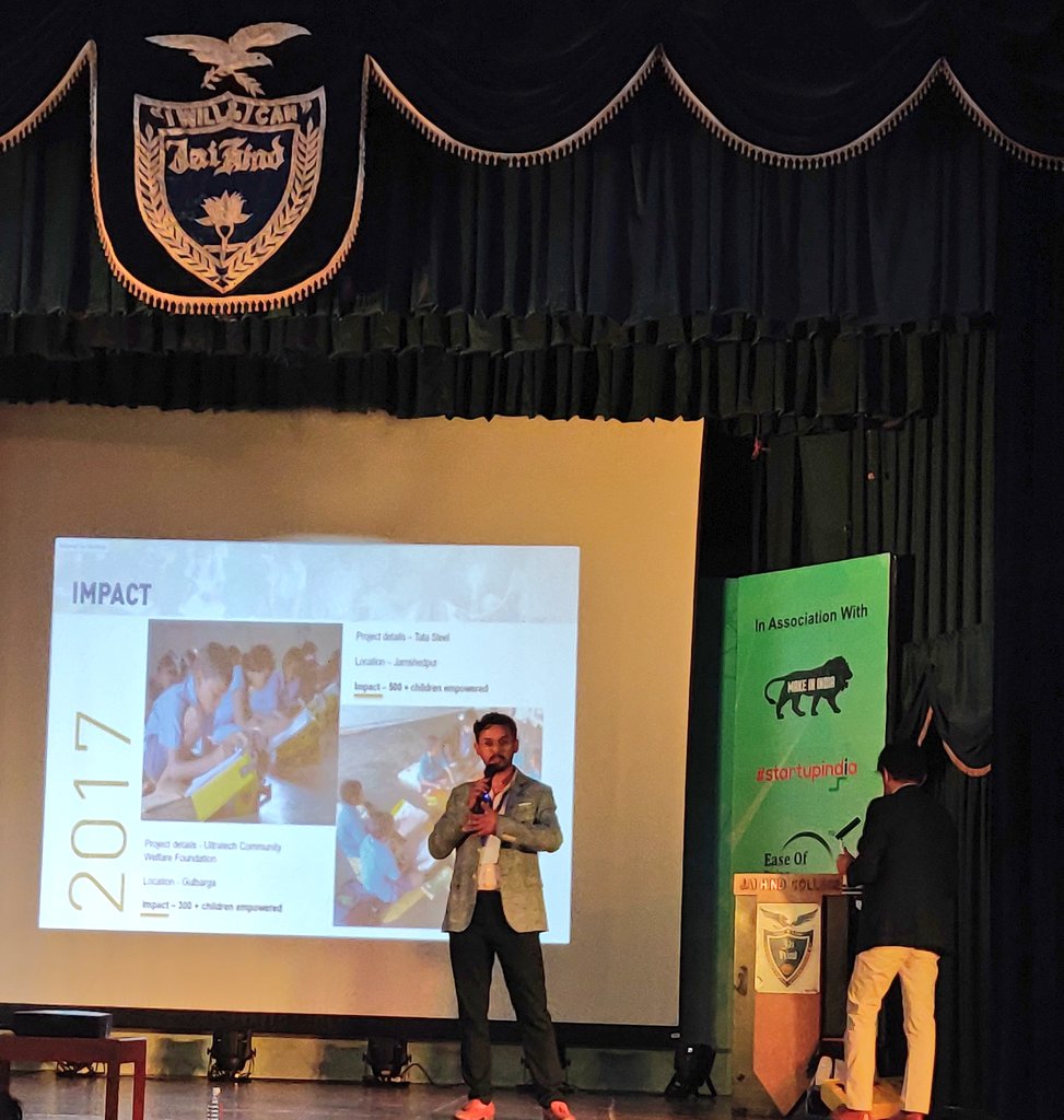 jaihindesummit's tweet photo. The finals of the start up competition is on!
.
.
.#JaiHindCollegeESummit #ESummit2018 #YourNetworkIsYourNetworth #ESummitTeam2018
#Entrepreneurship #Innovation https://t.co/64uWjtmAcH