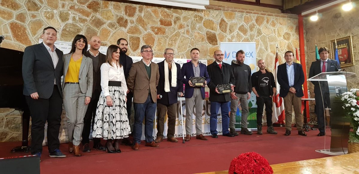 Los VII Premios de <a href="/LaGacetaInde/">La Gaceta Independiente</a>  reconocen al <a href="/ExtremaduraUD/">Extremadura UD</a> ⚽️, a la Junta Superior de Cofradías de #Zafra ⛪ y a <a href="/AMUS_1/">AMUS</a> 🦅. Asiste el director de la Editora Regional, <a href="/famayaf/">FranAmaya</a>, y la secretaria general de Cultura, <a href="/miriamgcab/">Miriam García Cabezas</a>, que pone en valor la importancia de lo colectivo