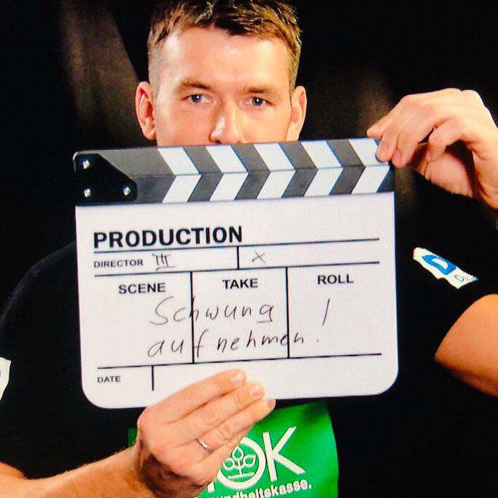 Matchday, Klappe die Zweite! 🎬
 🇩🇪 - 🇧🇷 bei der Handball-WM. 🤾‍♂️
 Das Spiel und alle Infos zum <a href="/DHB_Teams/">DHB_Nationalteams</a> 👉 ab 18 Uhr live im <a href="/ZDF/">ZDF</a>.
#zdfhandballwm #handballwm #handball19 <a href="/paule_04/">lars ruthemann</a>