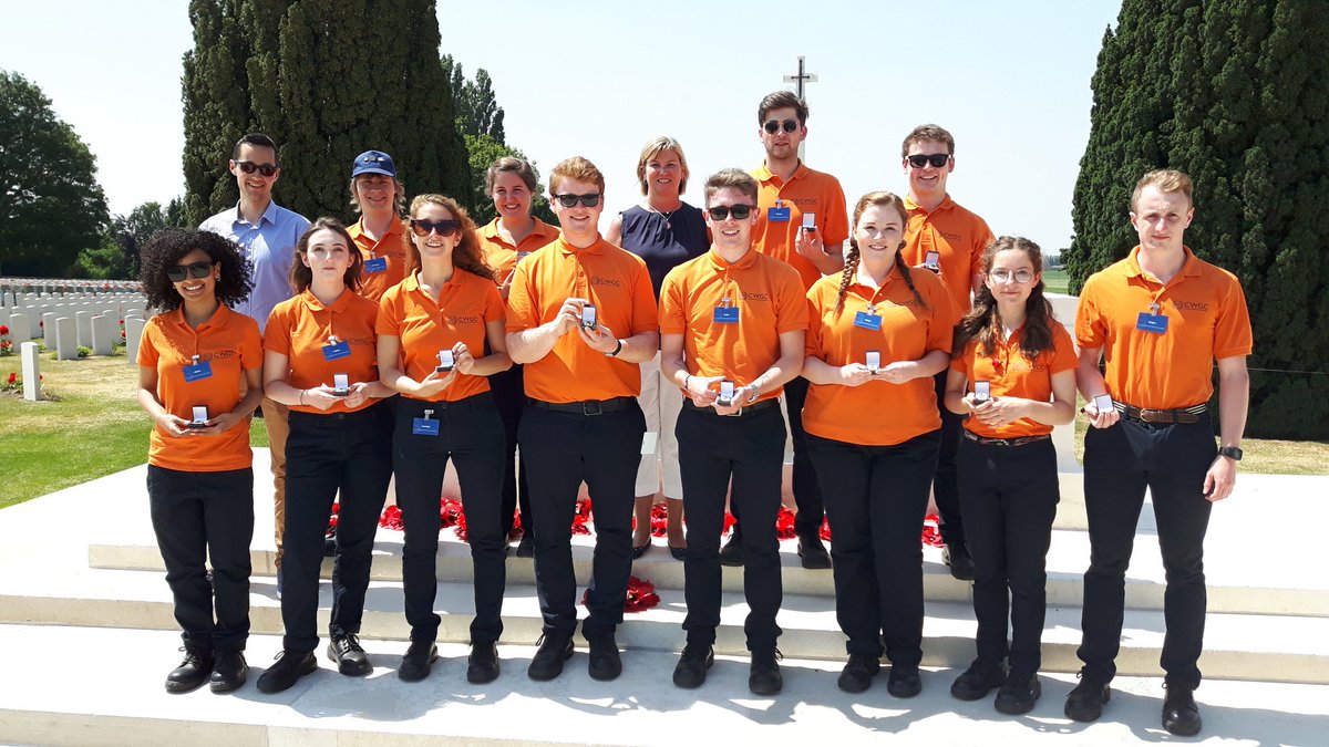 CWGC's tweet photo. Aged over 18? The @CWGC is seeking applications to join its Interns programme in 2019 – but you’ll have to be quick as the closing date is this coming Tuesday. Find out more, and apply, here: https://t.co/z43rq14Lu4 #CWGCinterns https://t.co/TKHo48nSZq