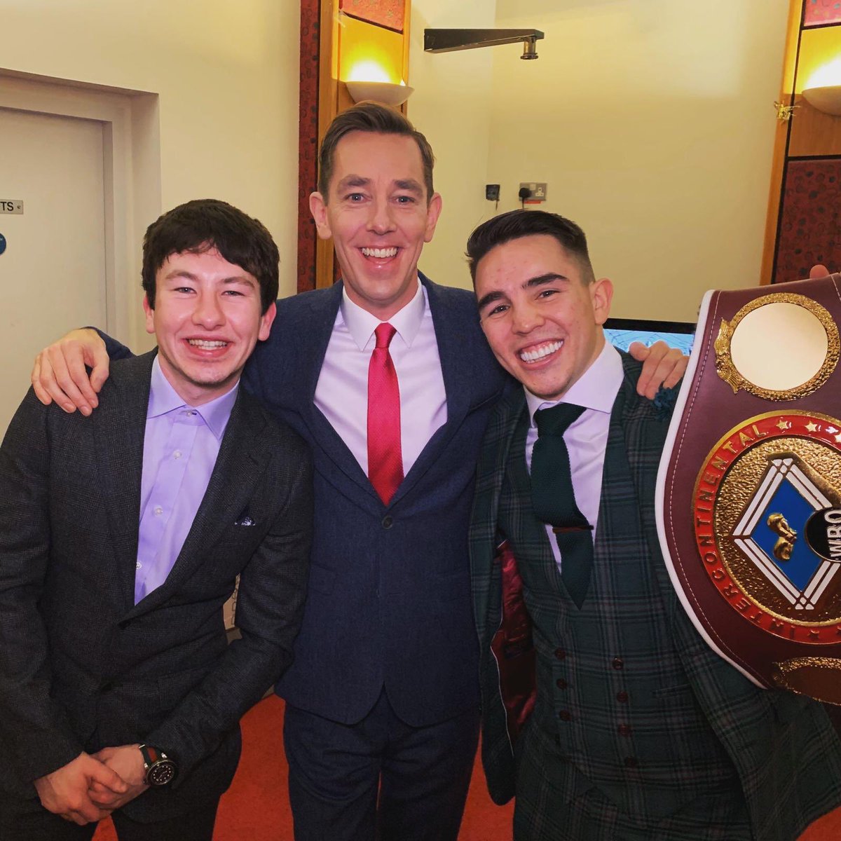 mickconlan11's tweet photo. I heard the TV adds 10 pounds to the teeth 😆😂 had a great time on the #LateLateShow last night! https://t.co/yQ9qvZCBRz