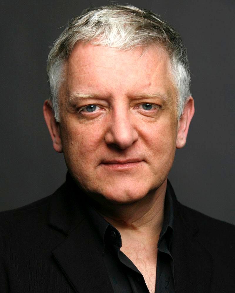 We\re wishing our patron Simon Russell Beale a very happy birthday! 