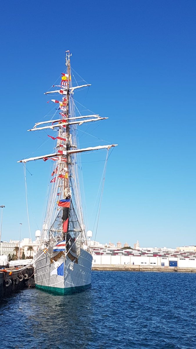 ACFotoquinto's tweet photo. Así nos lo montamos en Fotoquinto cualquier frío sábado de Enero ....y hoy nos montamos en barco 😍😍😍😍😍😍 QUE PASADA ¡¡¡¡
#JuanSebastianelCano #Cádiz #nosotrosnoslotraemosennuestrosobjetivos @Armada_esp @Defensagob #fotoquinto @CadizTurismo @diariocadiz https://t.co/TrRLiB6KGp