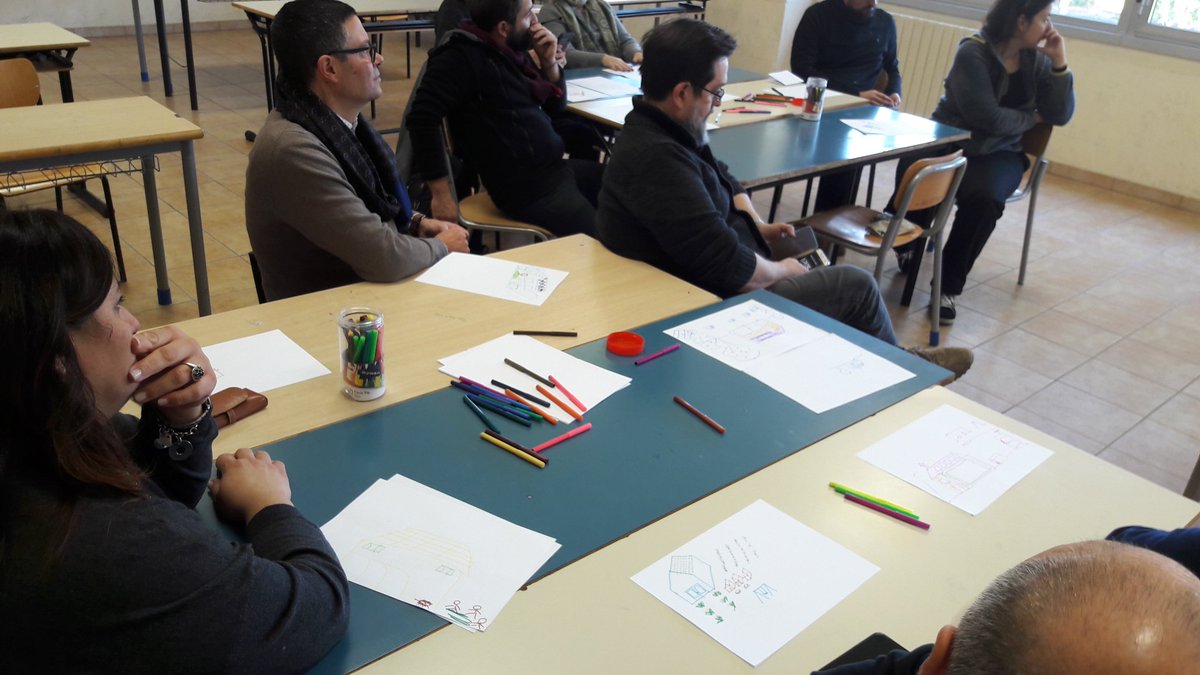 noasevilla's tweet image. Agile principles attraverso il disegno di una casa. 
#agile #agiletalks #design @omixxam @CoderDojoSPQR