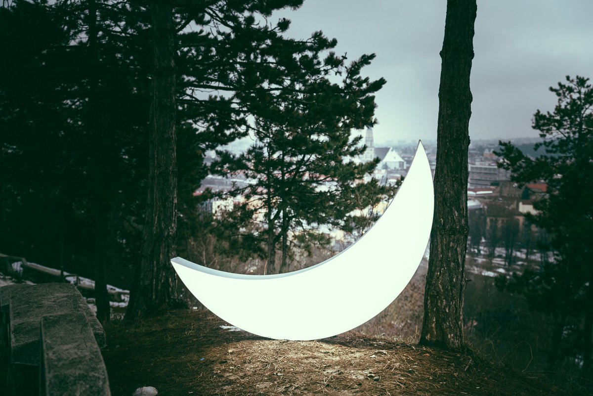 BethlendiT's tweet photo. The Private moon has found me, and i couldn't resist to show it a great time in the city. 🌘🌘🌘
#bethlenditamas #notyouraveragephotographer #nikond750 #cantstopwontstop #privatemoon #lightsonromania #leonidtishkov
#moon #moonlight #luna #photos #lunar #instagoodnight #themoon https://t.co/Nk089HysMz