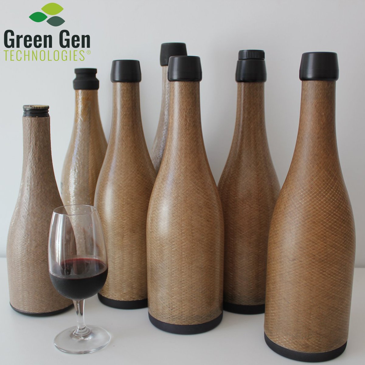 splice_paris's tweet photo. Le lin, aussi une solution pour remplacer les bouteilles en plastique ? C'est ce que laisse augurer la récente innovation de @GreenGenBottle : une bouteille en fibres de lin, légère, résistante et éco-responsable ! https://t.co/WX3AhBzD51 #lin #responsable #durable https://t.co/Q3m7885J4m