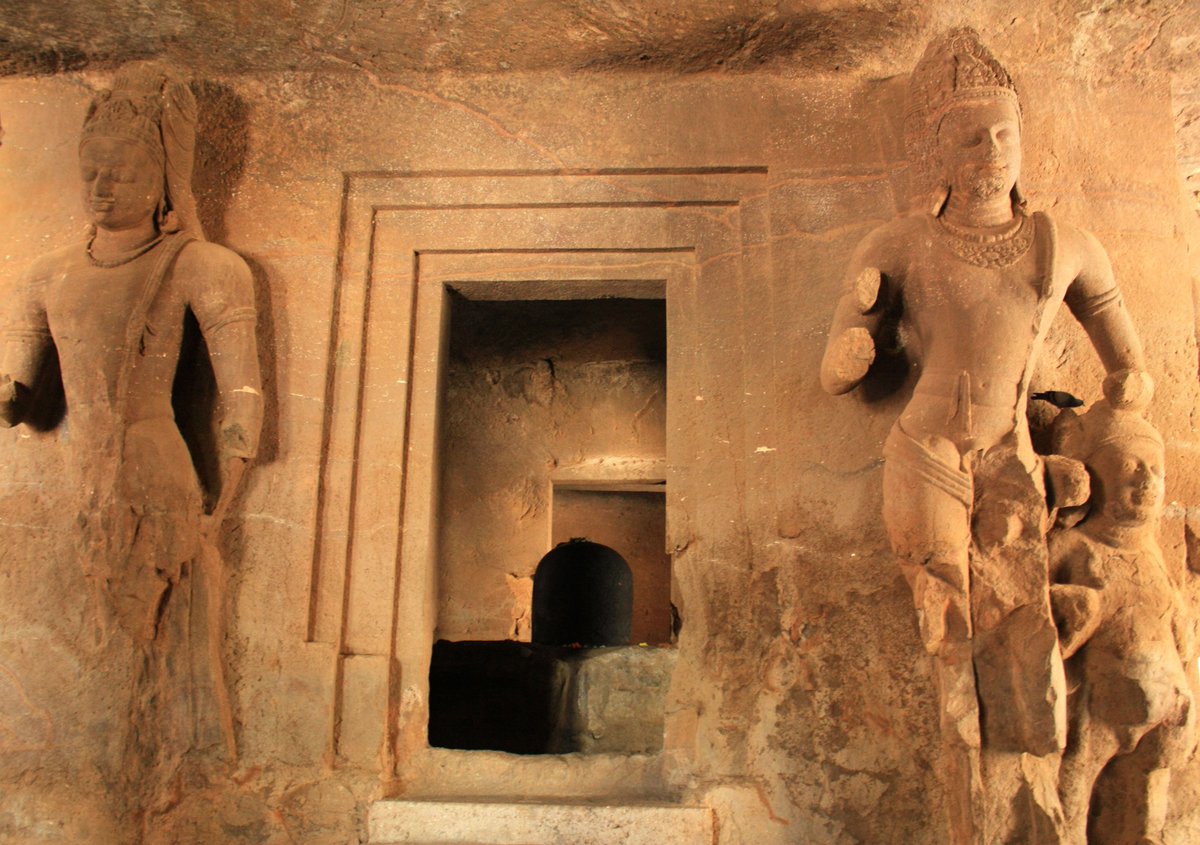 FabHotels's tweet photo. An important archaeological site, Elephanta caves are ancient temples of Shiva worshippers and are a UNESCO world heritage site. Plan a visit to this magnificent site this #longweekend!
#DiscoverWithFab #FabHotels #Mumbai #ElephantaCaves https://t.co/f7OxemmUIL