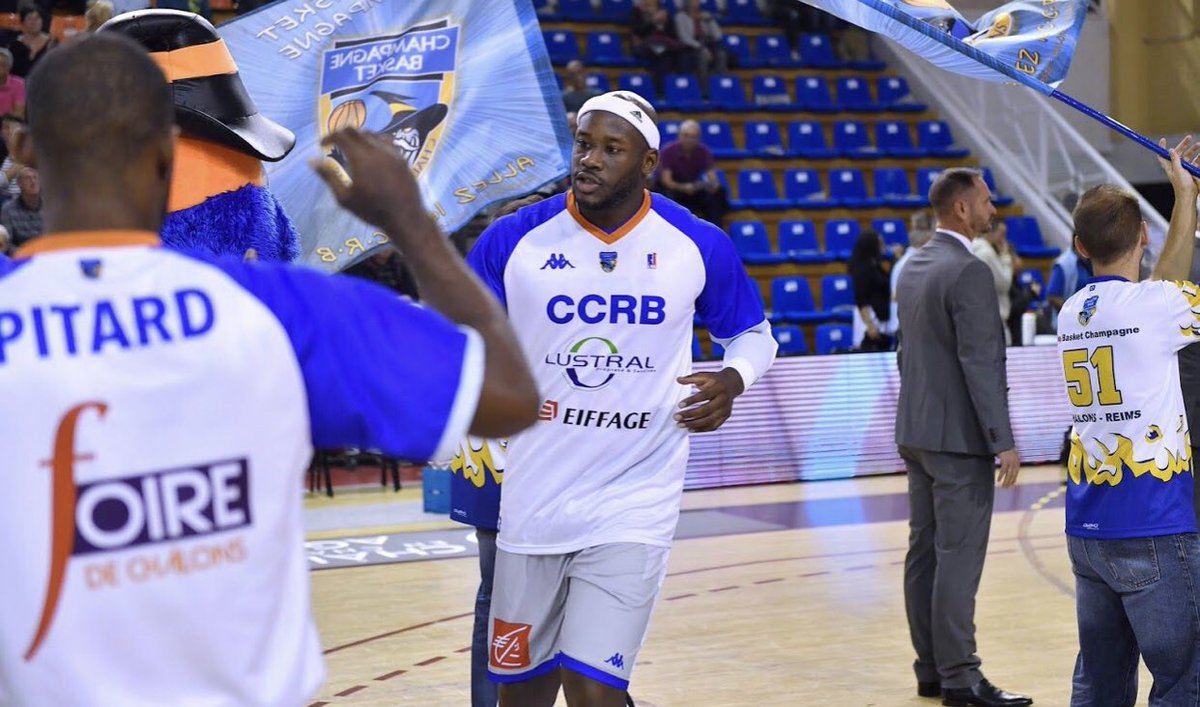 JOPASSAVEDUC13's tweet photo. 💥🏟Game Day💥
🆚 @LevalloisMetro
🏠 Châlons
⌚️20h
🏆#JeepELITE
On compte sur vous🔥!
Vamos #TeamCCRB #GoCCRB https://t.co/dgGtGQLHla