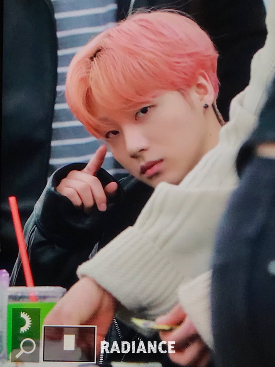 Radiance_JH's tweet photo. 190112 🥰

#진환 #iKON 

@iKON_gnani_____ https://t.co/96ghKsk2Pj