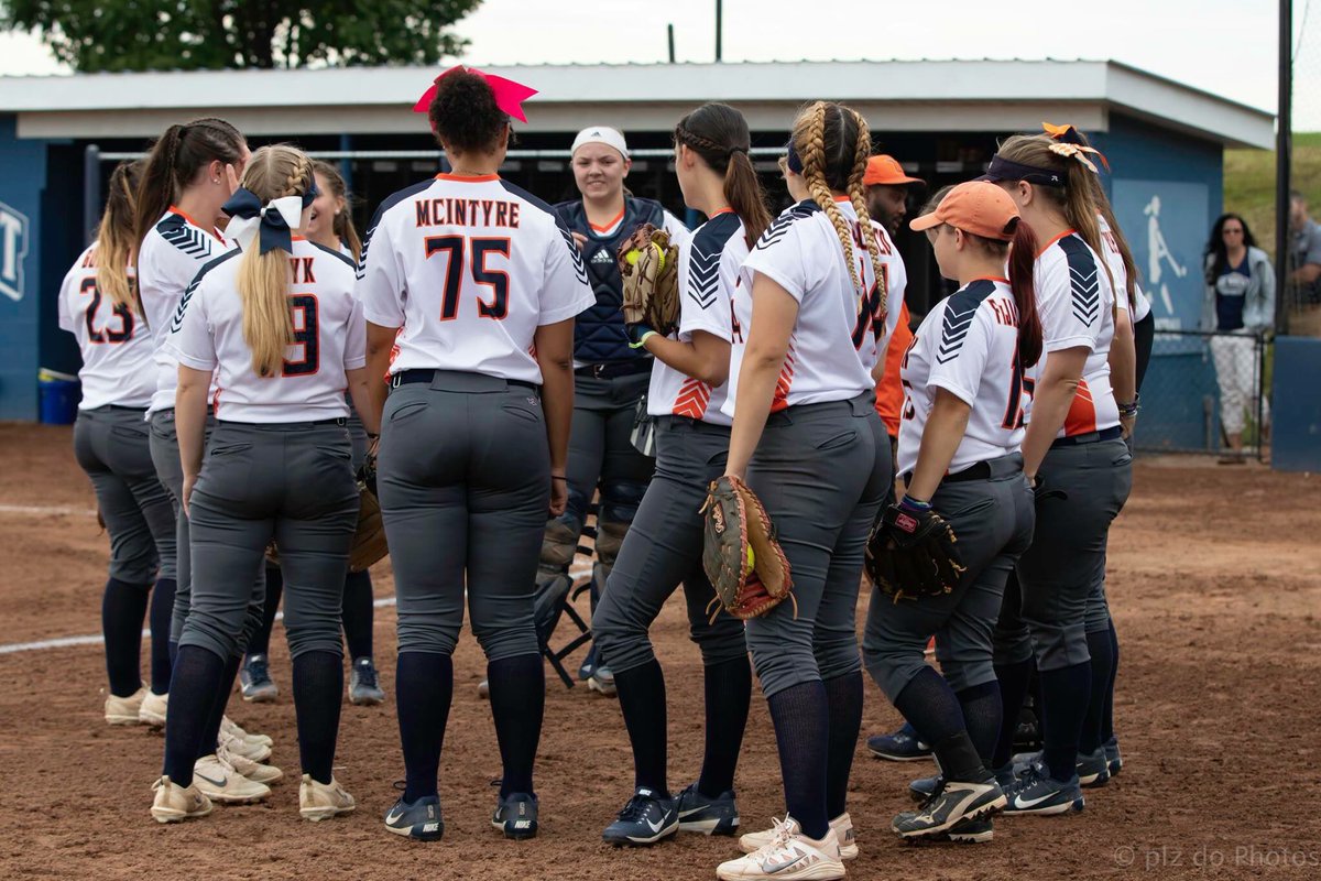 Coach Hineline has released the 2019 @MorganStateSB  🥎 schedule!  Be sure to mark your calendars!  morganstatebears.com/schedule.aspx?…. 🐻 🐻🐻🥎🥎🥎🧡💙🧡 #TheMorganWay #Softball #GoBears #northerndivisionchamps #hbcusoftball #meacsb