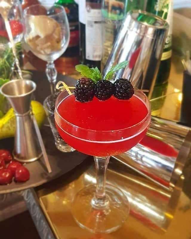 BrownsVCT's tweet photo. Orchard Fizz is here to vow your palate, made with Whitley Neill Raspberry gin, blackberry, lemon, grenadine and prosecco. #cocktail #seasonaldrinks #orchardfizz #trendingnow #aperitif #wintercocktail #whitleygin #rasberrygin #gincocktail #redcocktail #l… https://t.co/Ffhx41ROrj https://t.co/ELQ8heREwe