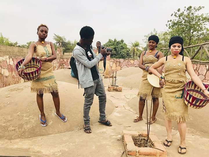LilibaTitiden's tweet photo. Bientôt le clip Intro de mon album "Neka Culture" 
Sortie officielle le 20 janvier 2019 sur tous les sites de musique.
#FavelaGang
#KiingManagement
#TeamGladia https://t.co/a2xUeEokpG